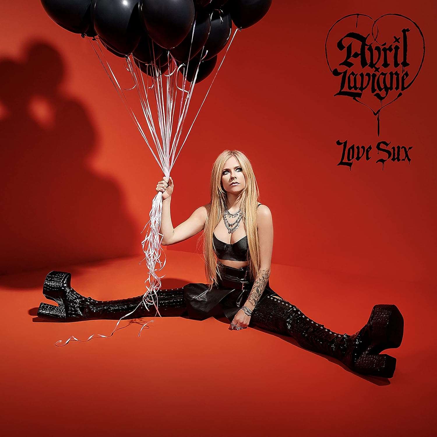 Avril Lavigne – Love Sux  (BLACK)